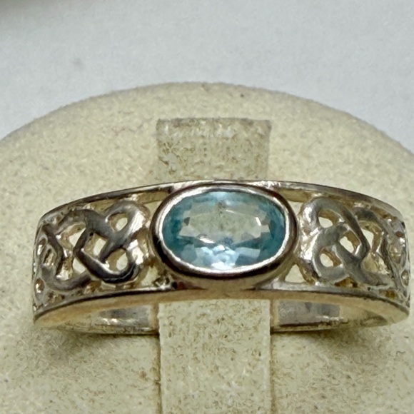 Vintage 925 Silver Ring with Aquamarine Stone - Picture 2 of 5
